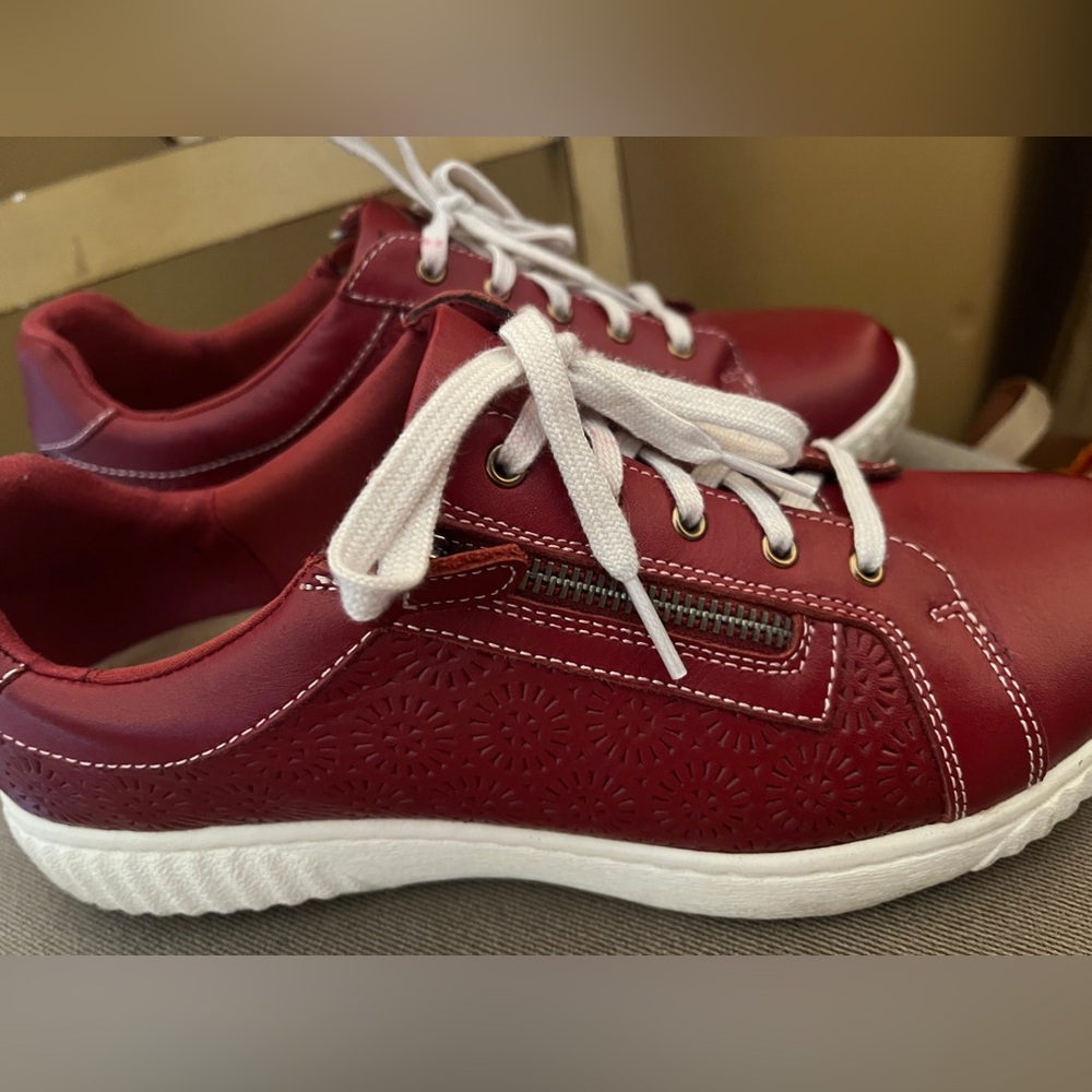 Clarks Originals Leather Sneakers - Picture 3 of 4